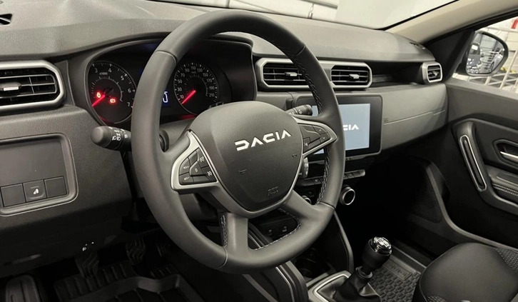 Dacia Duster cena 110000 przebieg: 10, rok produkcji 2024 z Łask małe 37